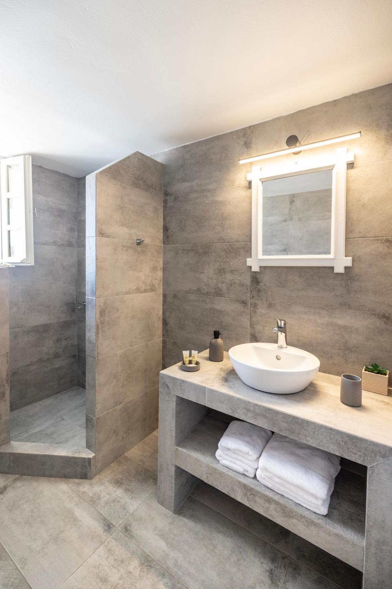 Appartement Vrachia & *