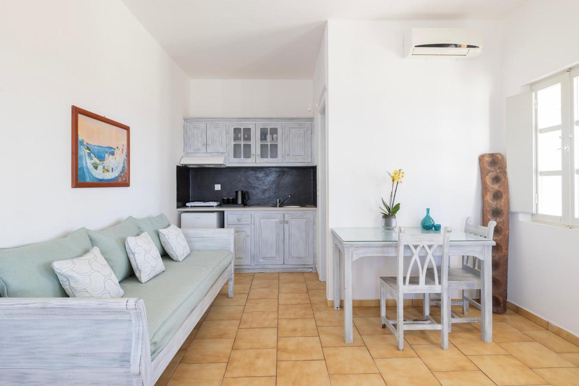 Vrachia & Appartement Oia (Santorini)