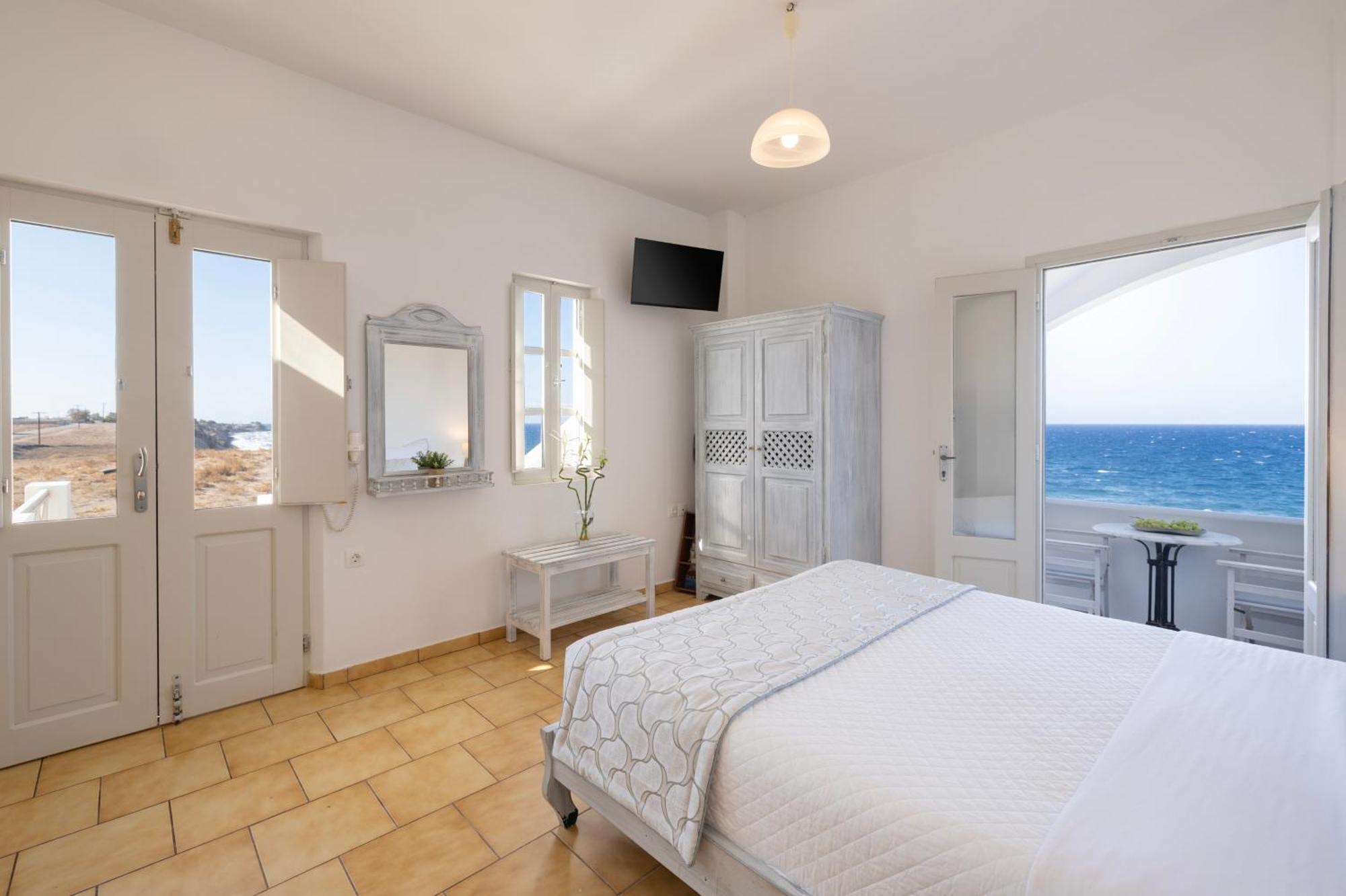 Vrachia & Appartement Oia (Santorini)